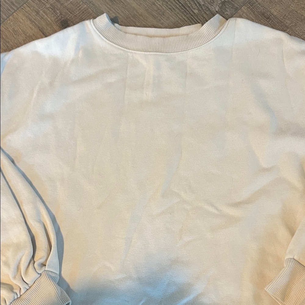 Universal Thread Cream Sweatshirt - Picture 3 of 9
